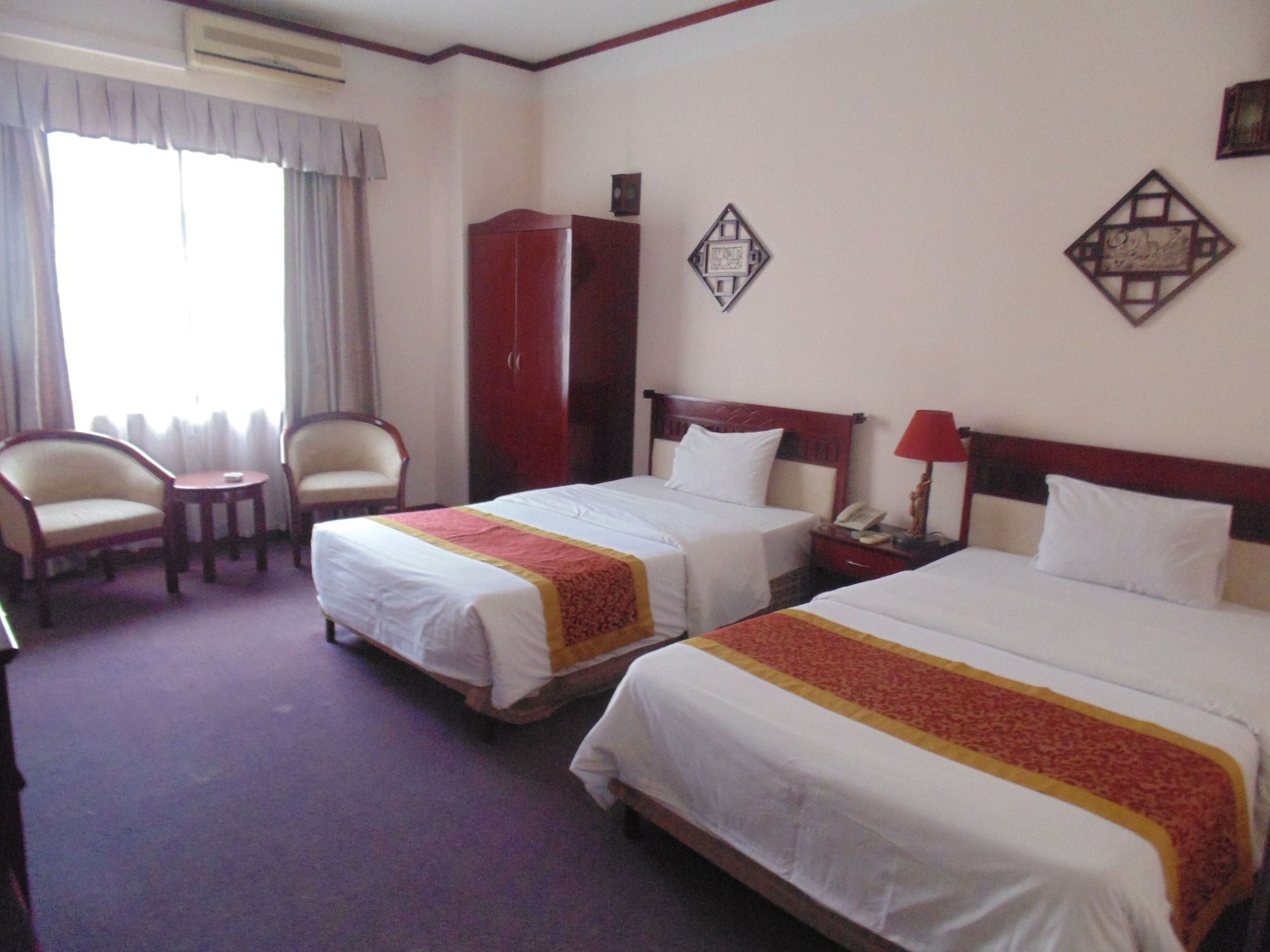SUPERIOR, TWIN BEDS