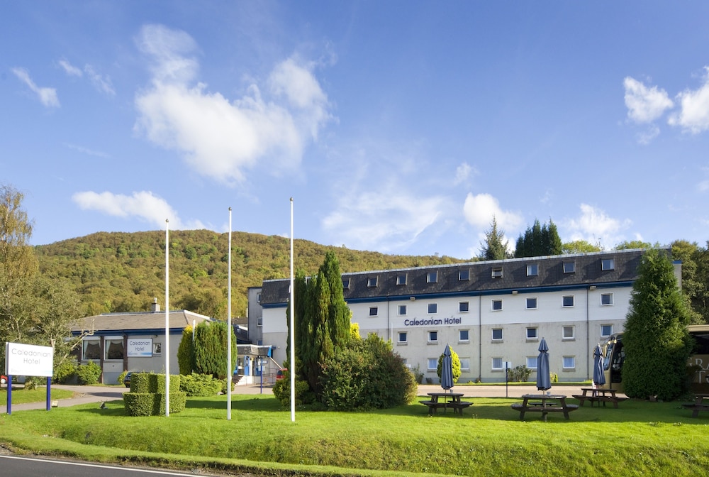 Caledonian Hotel 36/42
