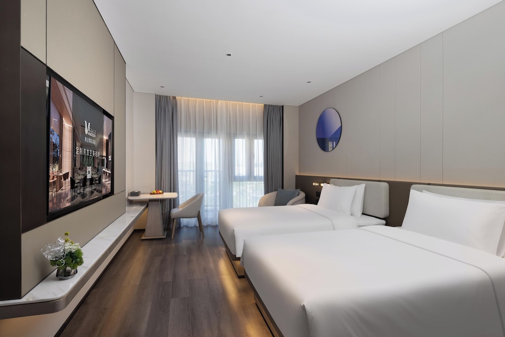 Business, Twin Beds