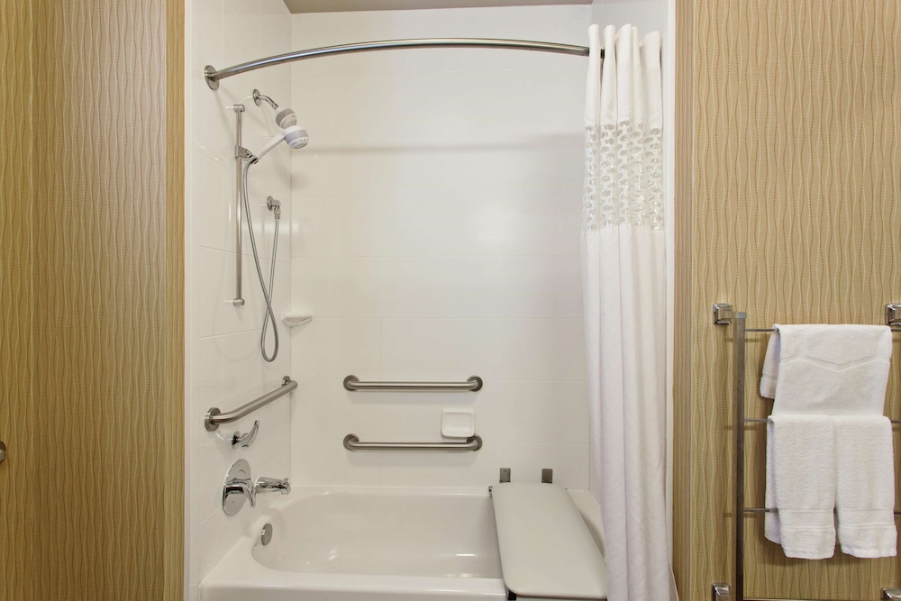 Hampton Inn Seattle Everett Downtown 11/51