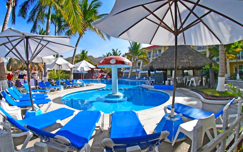 La Quinta Gran Bahia Cuastecomates 37/45