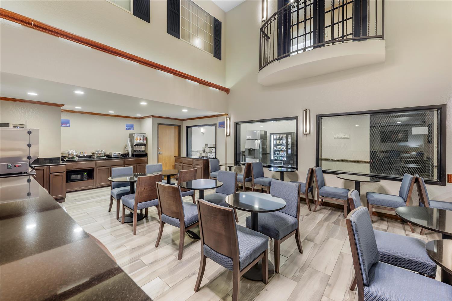 Best Western Alamo Suites 24/27