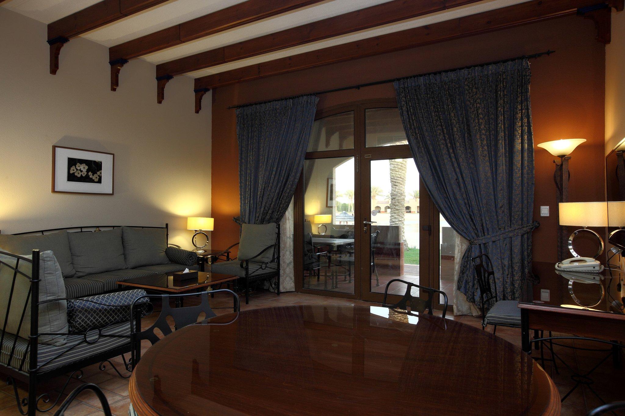 منتجع هوليداي بيتش مينا شاطئ نصف القمر(Mena Holiday Beach Resort Half Moon Bay) 29/53