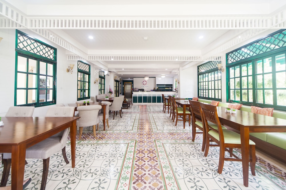 Anchan Laguna Hotel 45/64