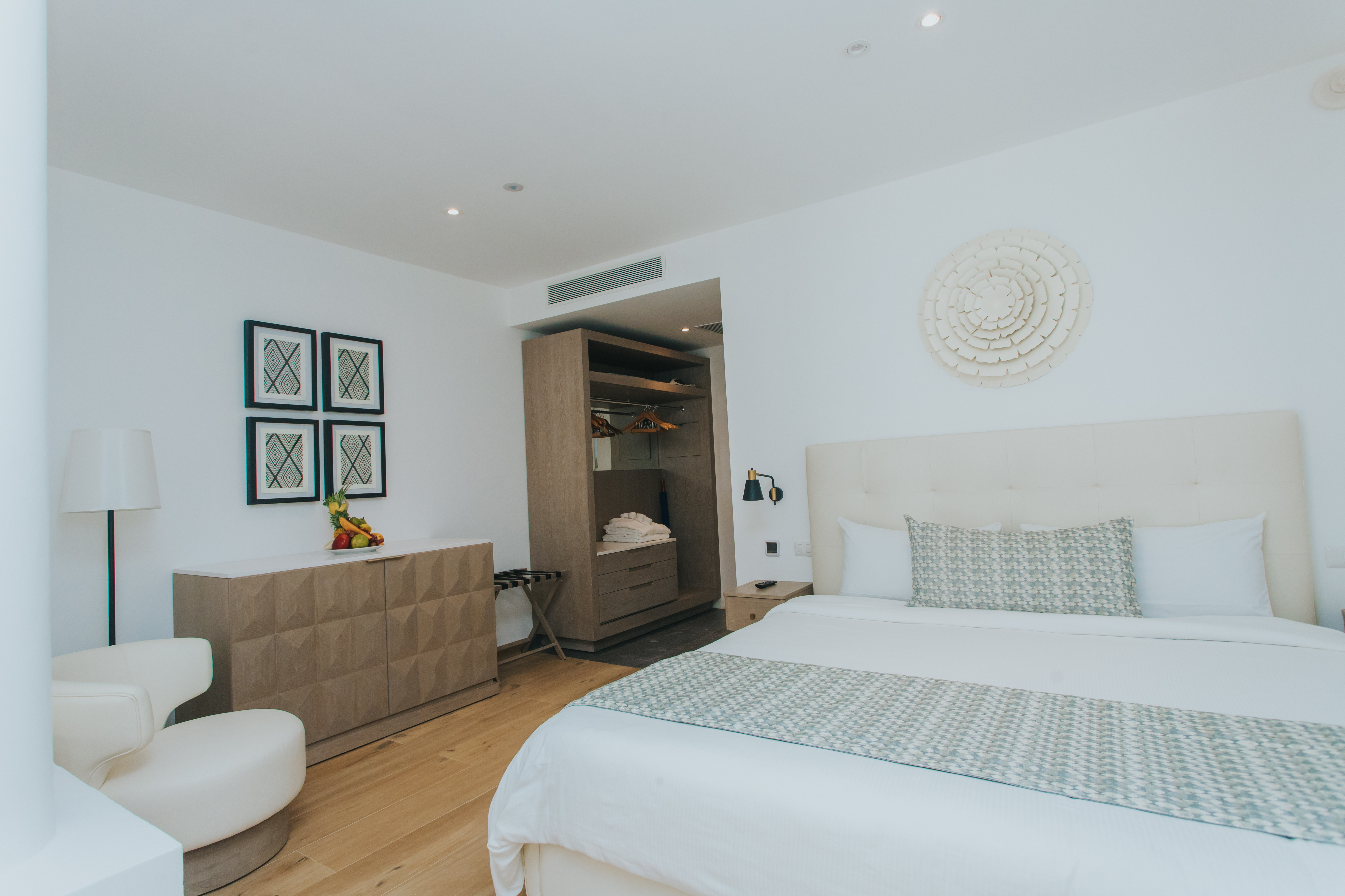 Family Club Junior Suite Swimout