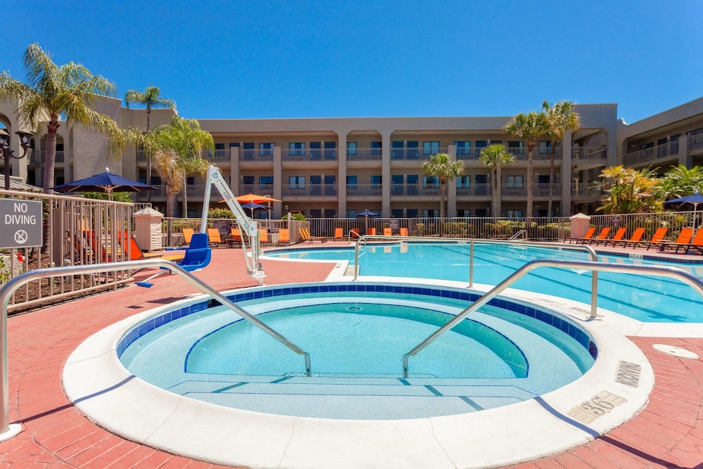 La Quinta Inn Suites By Wyndham Ft Myers Sanibel Gateway 3/58