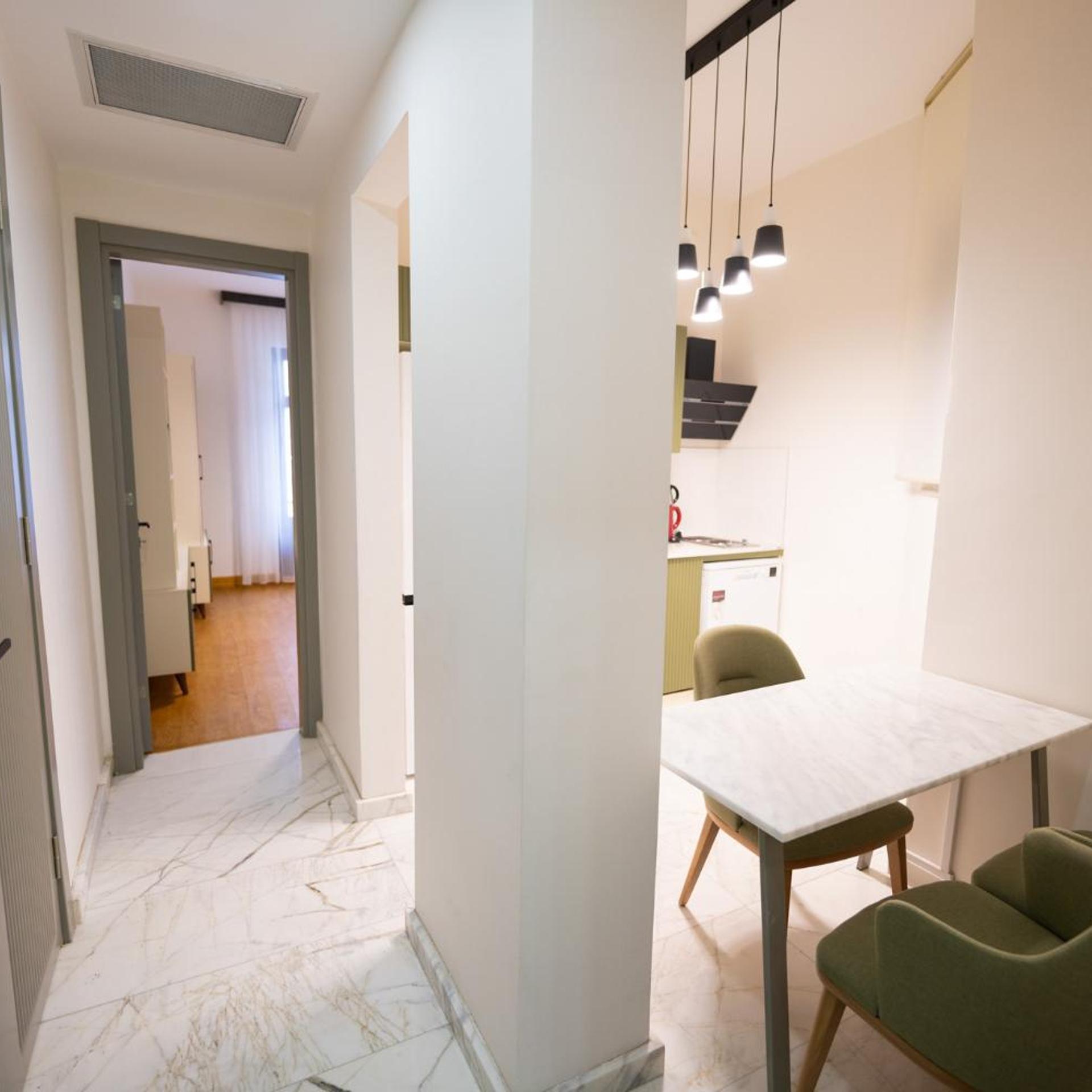 Monev Istanbul 25/48