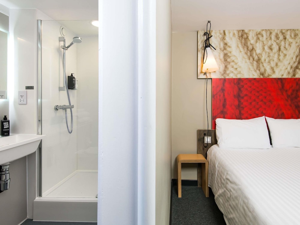 Ibis Plymouth 19/50