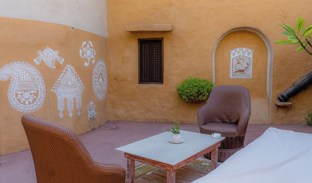 Ajit Bhawan Palace 33/48