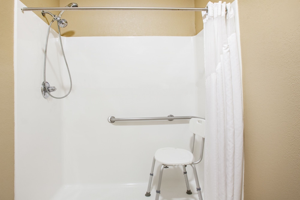 Days Inn & Suites By Wyndham Cabot 21/56