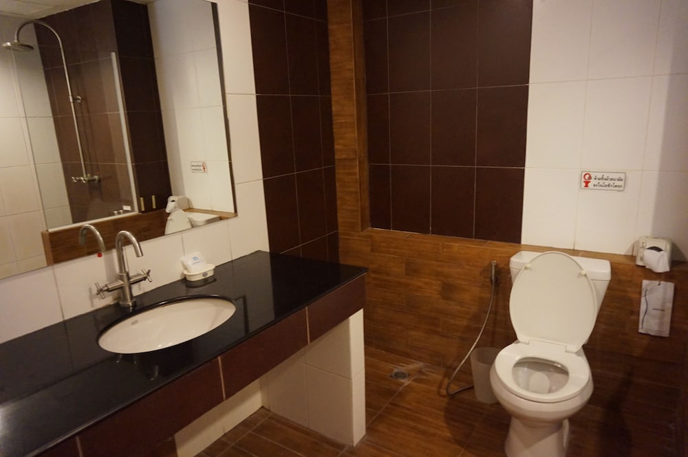 Tonwa Resort Hotel 55/55