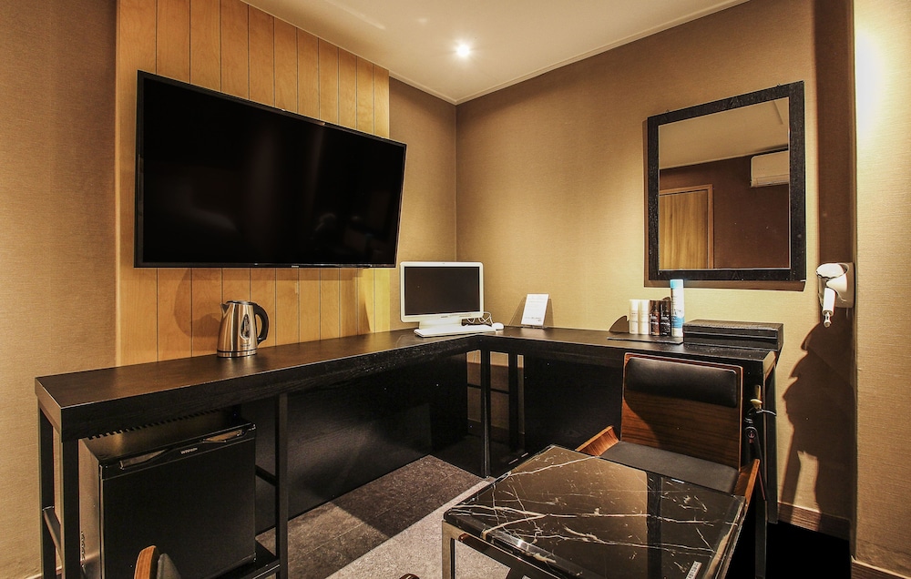 Blanc Hotel Gangnam 37/39