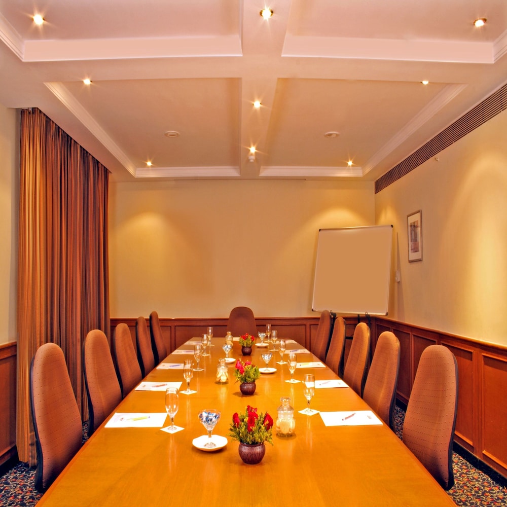 Aditya Park A Sarovar Portico Hotel 39/48
