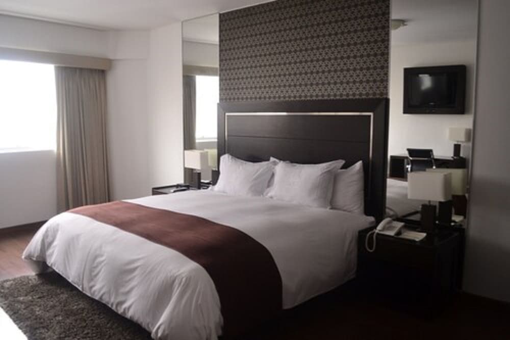 HOTEL JOSE ANTONIO 12/50