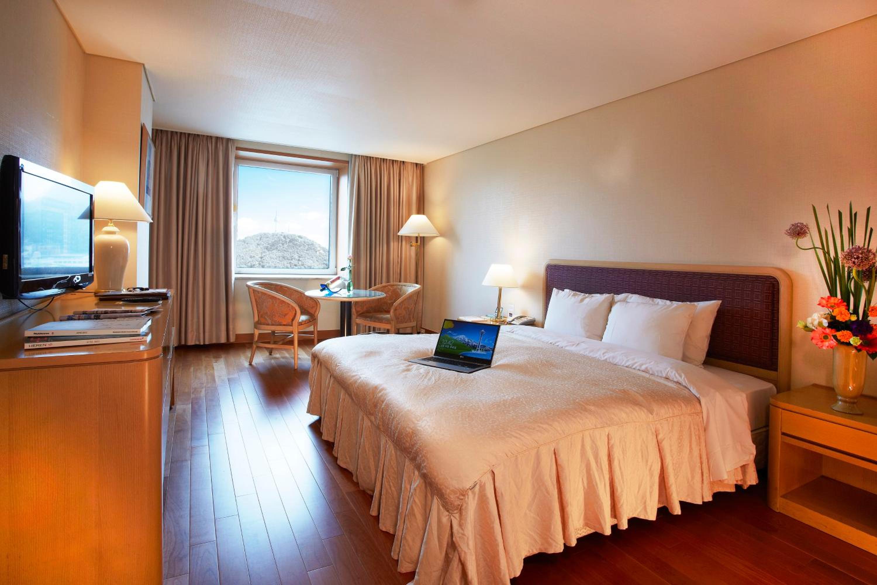 غرفة ديلوكس بسرير مزدوج بحوض استحمام، Sejong Hotel 3/4