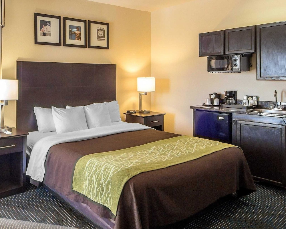 Quality Inn Tulsa-Downtown West 7/27