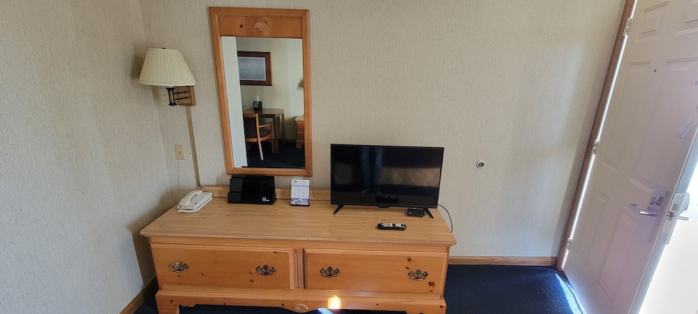 Mackinaw Budget Inn 20/50