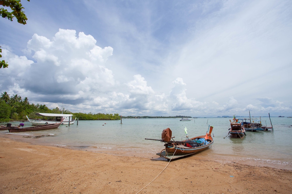 Arawan Krabi Beach Resort 61/66