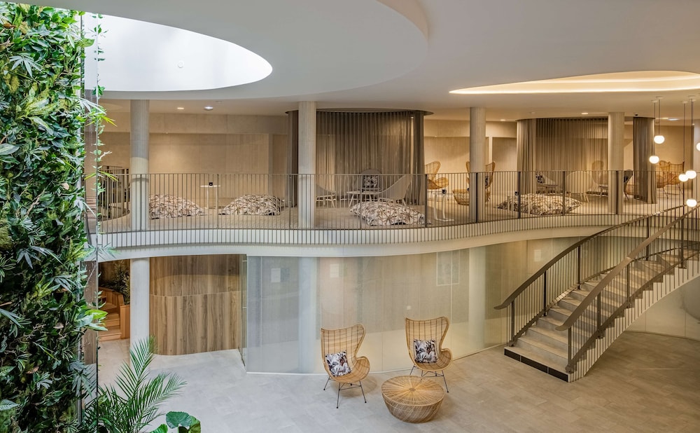 Golden Tulip Lyon Ouest Techlid - Hotel & Spa 8/76