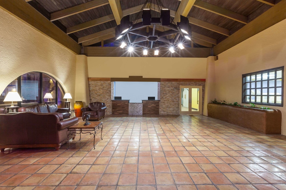 Days Inn By Wyndham Uvalde 9/16