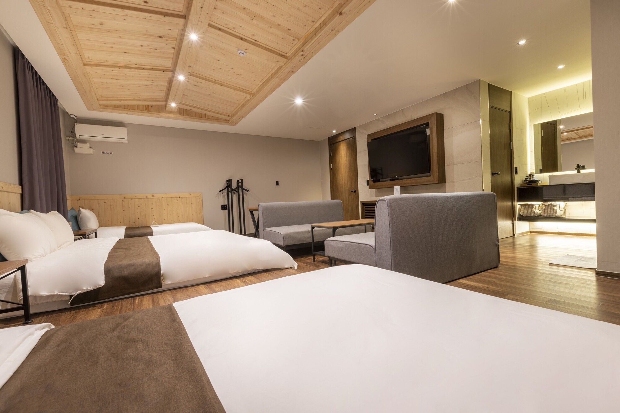 Business, Suite, Twin Beds, King Bed, 3 Beds, Sorgente Business Hotel 5/10