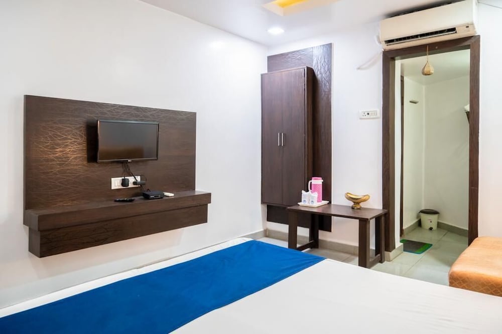 HOTEL PRAYAG 33/55