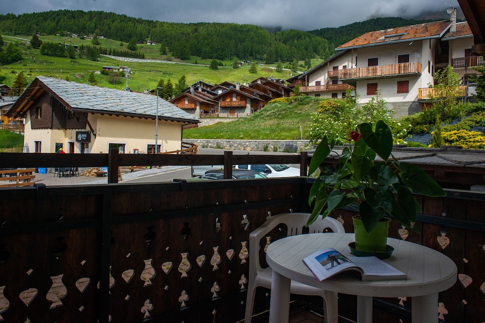 Hotel Santa San 8/69