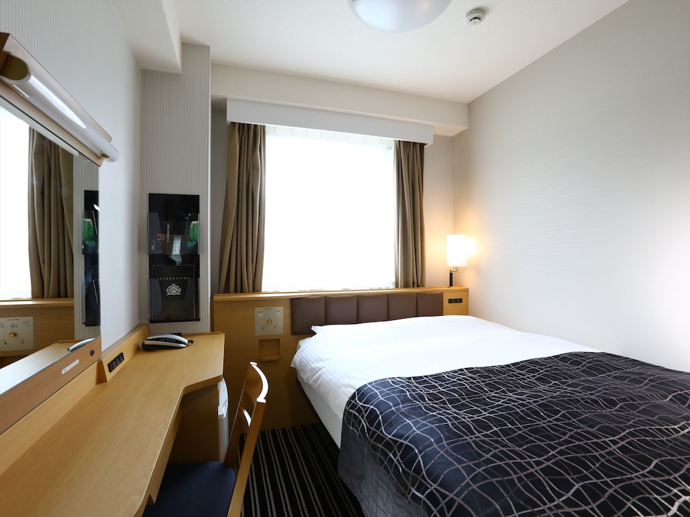ROOM, DOUBLE BED