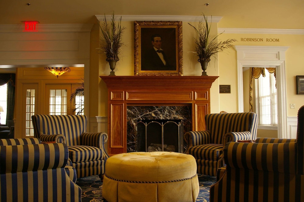 Historic Boone Tavern Hotel and Restaurant 56/69