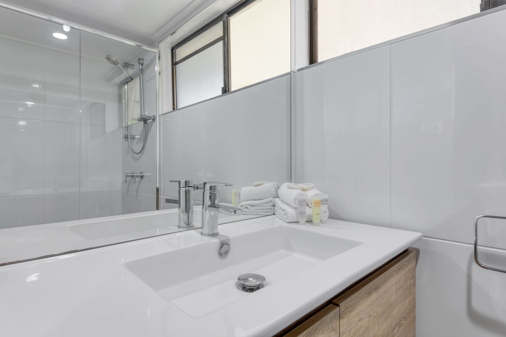 شقة بسرير كوين وسريرين منفصلين بغرفتي نوم، Tropical Reef Apartments Port Douglas 4/6