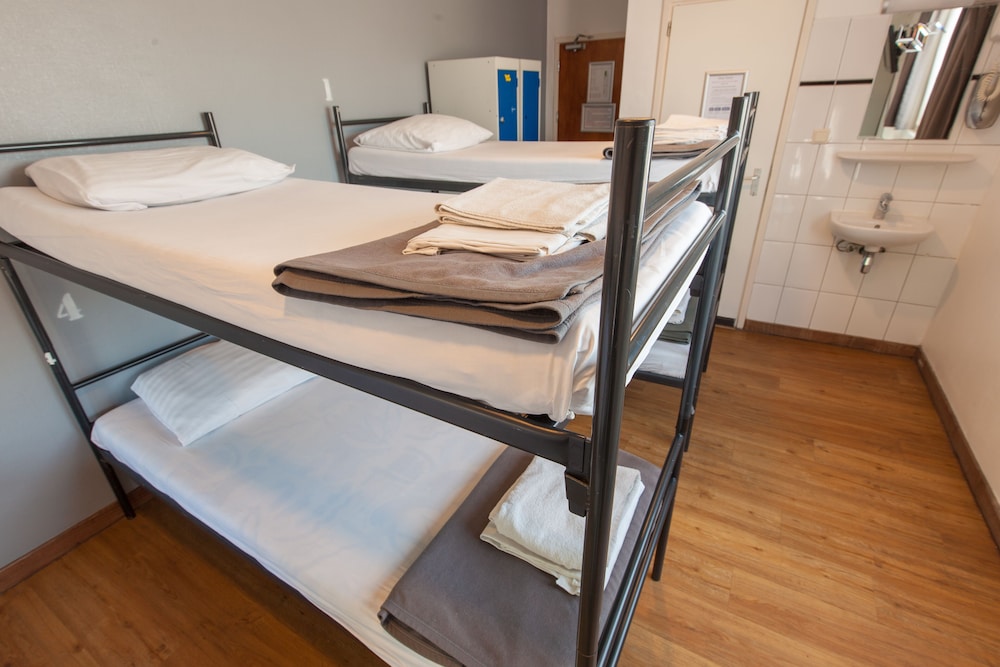 Travel Hotel Amsterdam 32/64