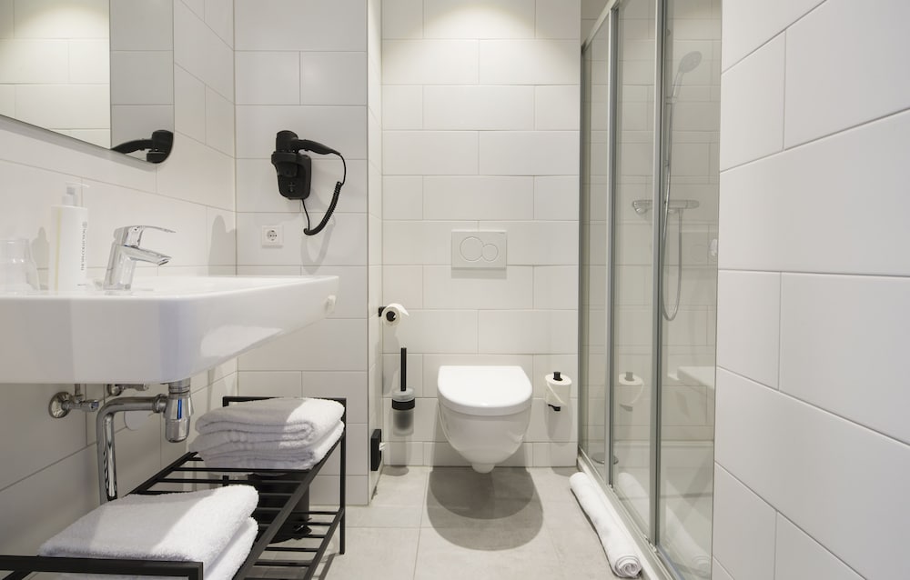 Corendon Urban Amsterdam Schiphol Airport Hotel 65/66