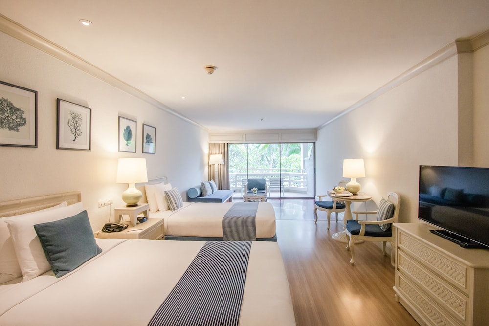 The Regent Cha Am Beach Resort 54/75