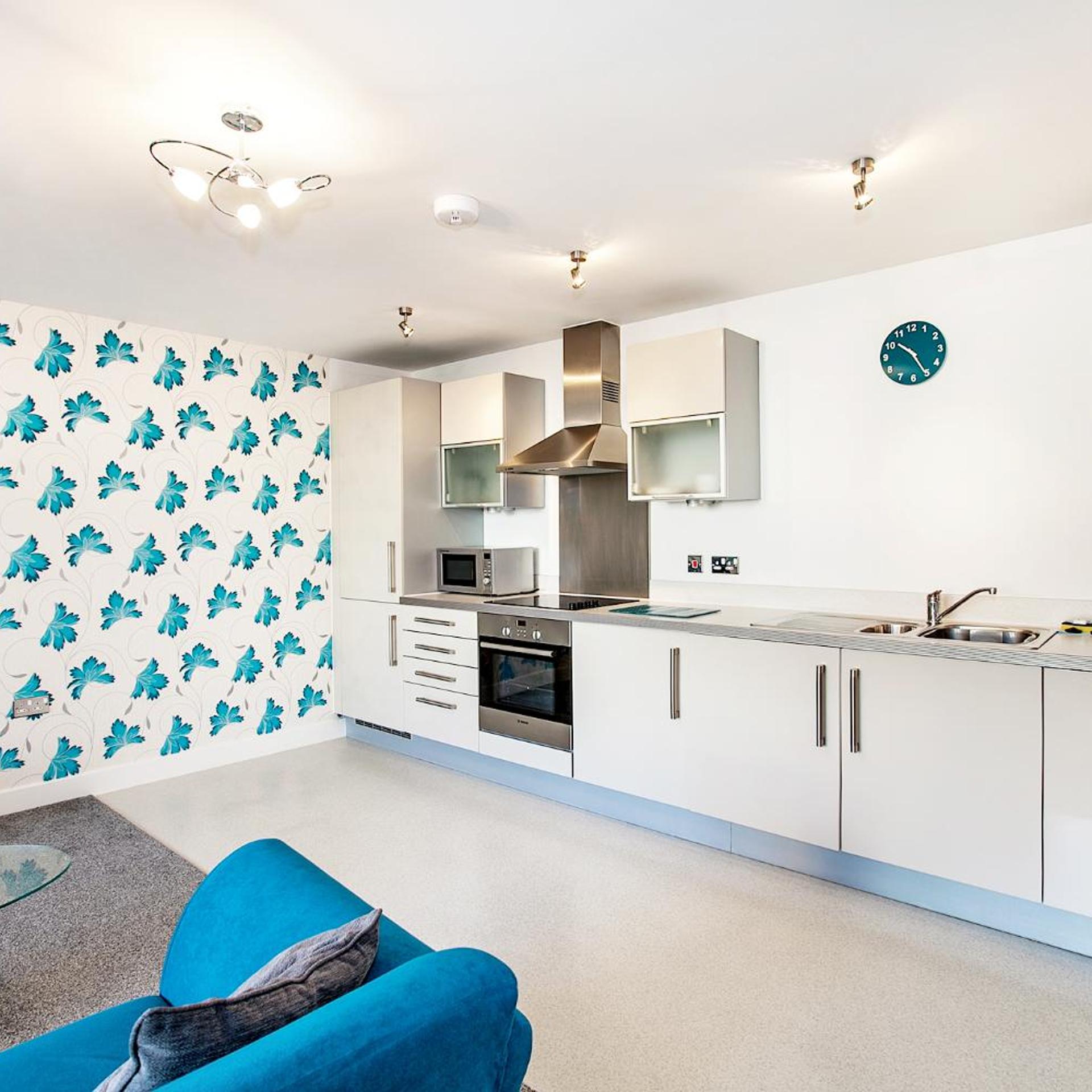VIZION SERVICED APARTMENTS 4/50