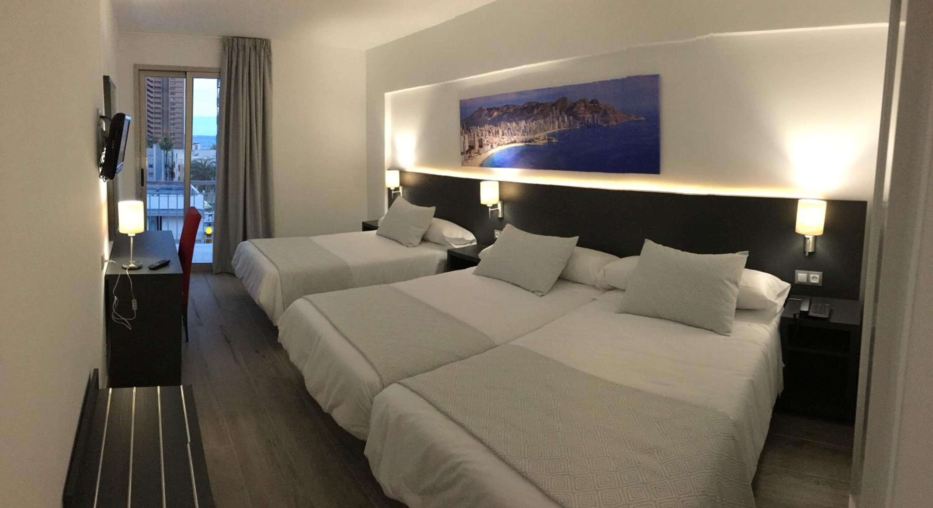 Room, Triple, Single Bed