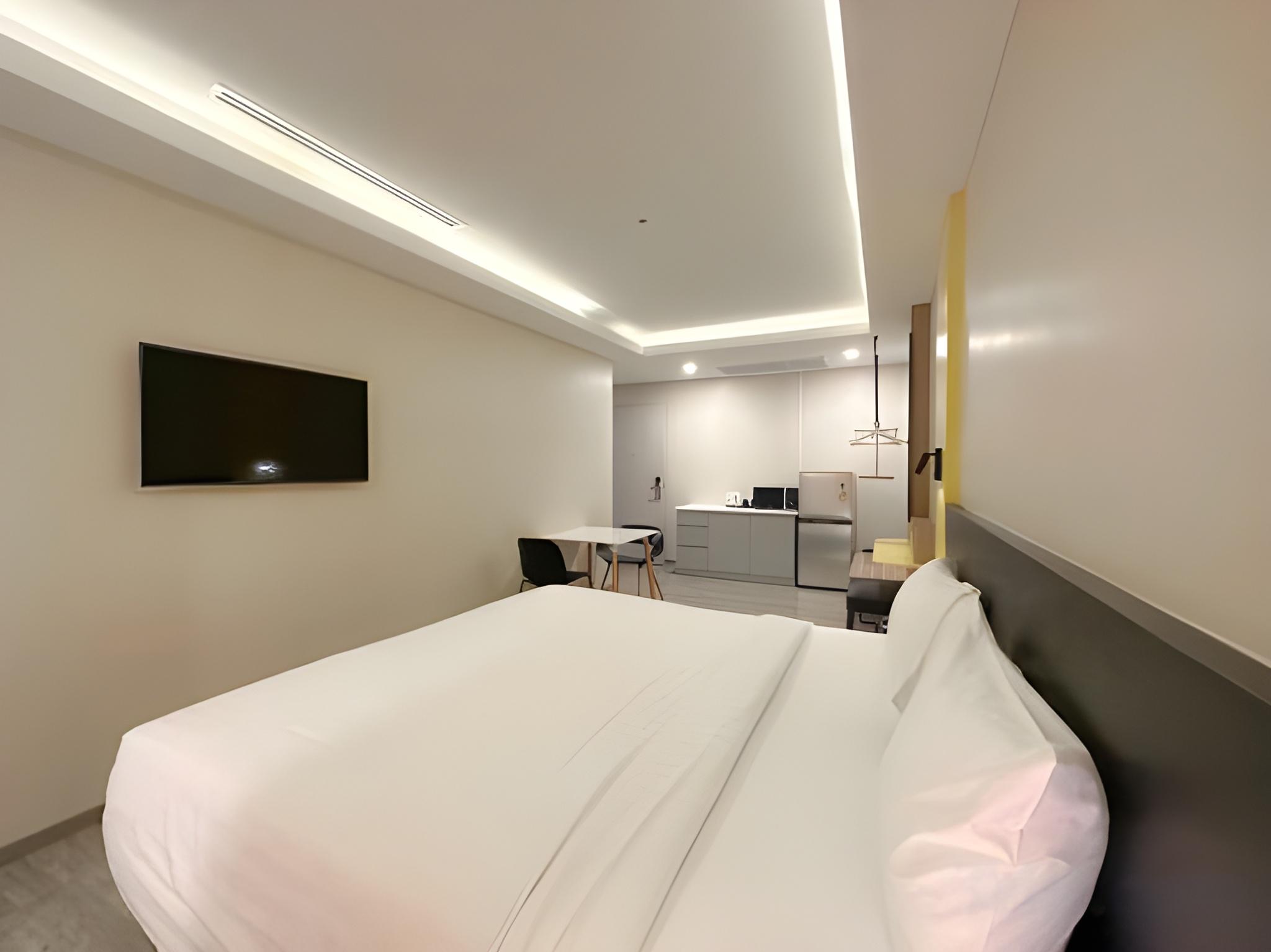 Standard, Hotel Z zpaze 4/5