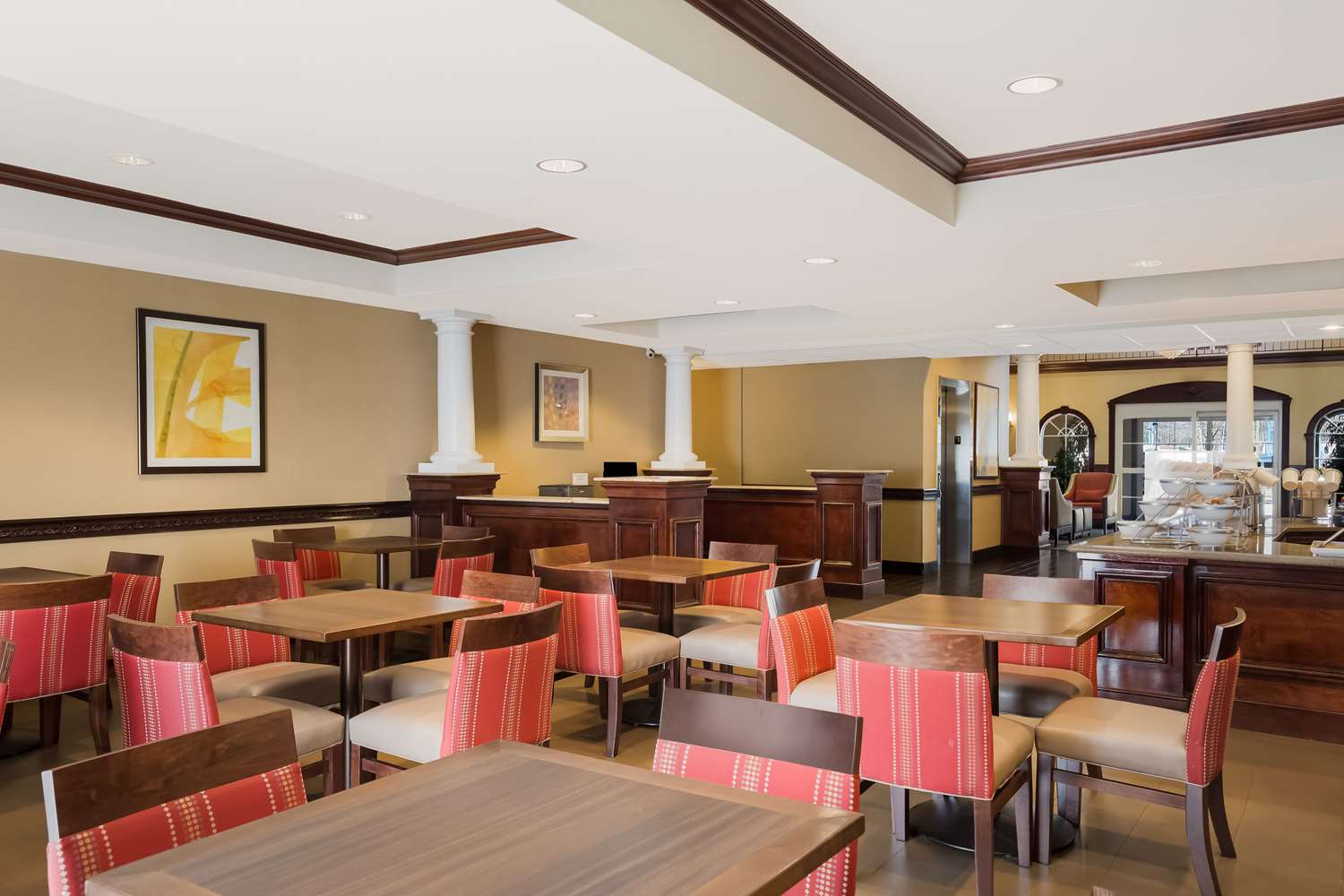 Comfort Suites Near University 30/38