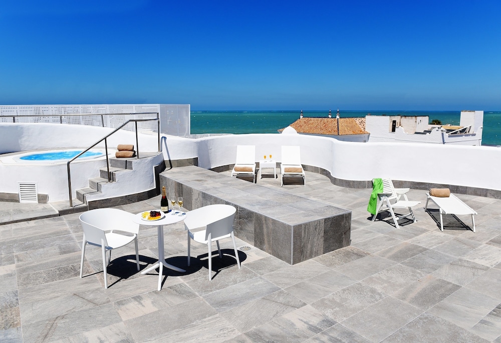 HOTEL AGARO CHIPIONA 26/29