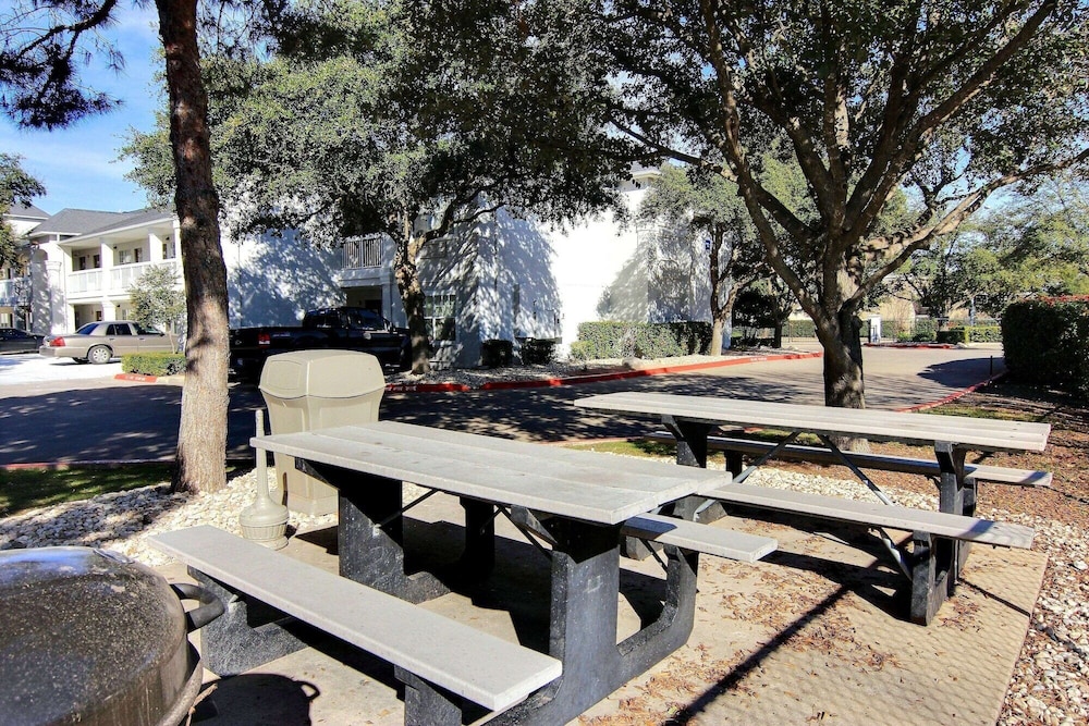 Studio 6 Extended Stay - Austin, TX - Midtown 52/59