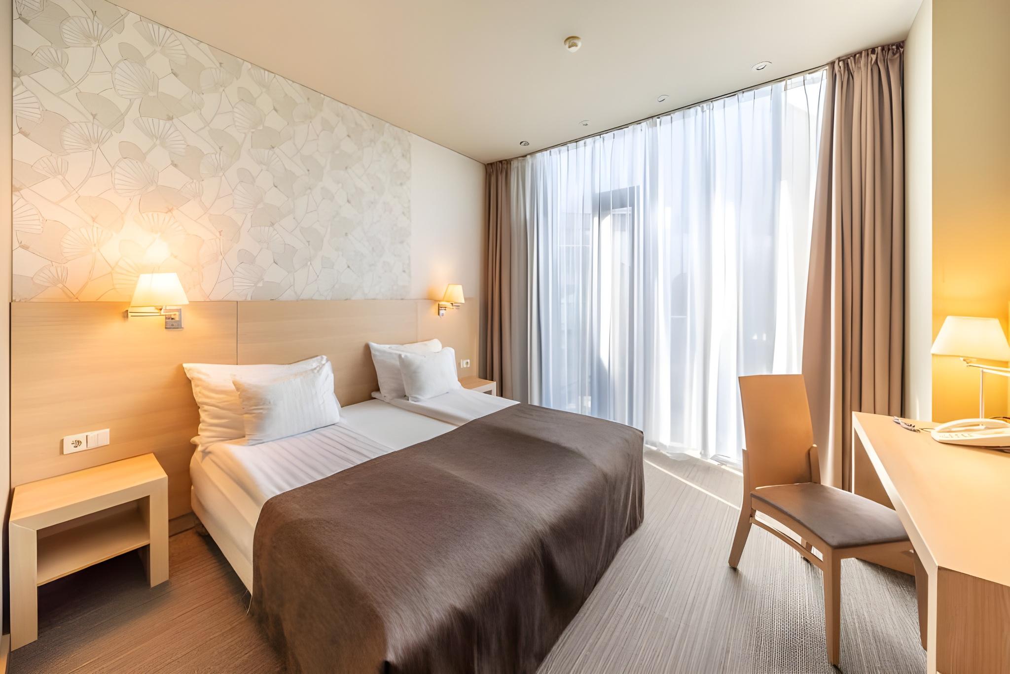 Room, Single