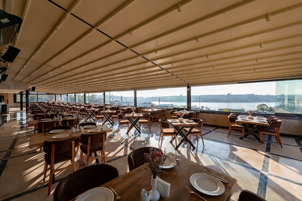 Bvs Bosphorus Hotel Pera 54/64