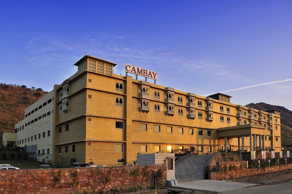 Cambay Resort 3/40