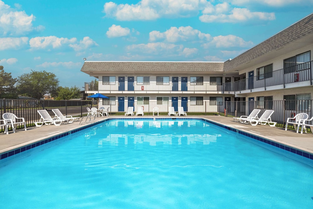 Motel6 Twin Falls, ID 9/43