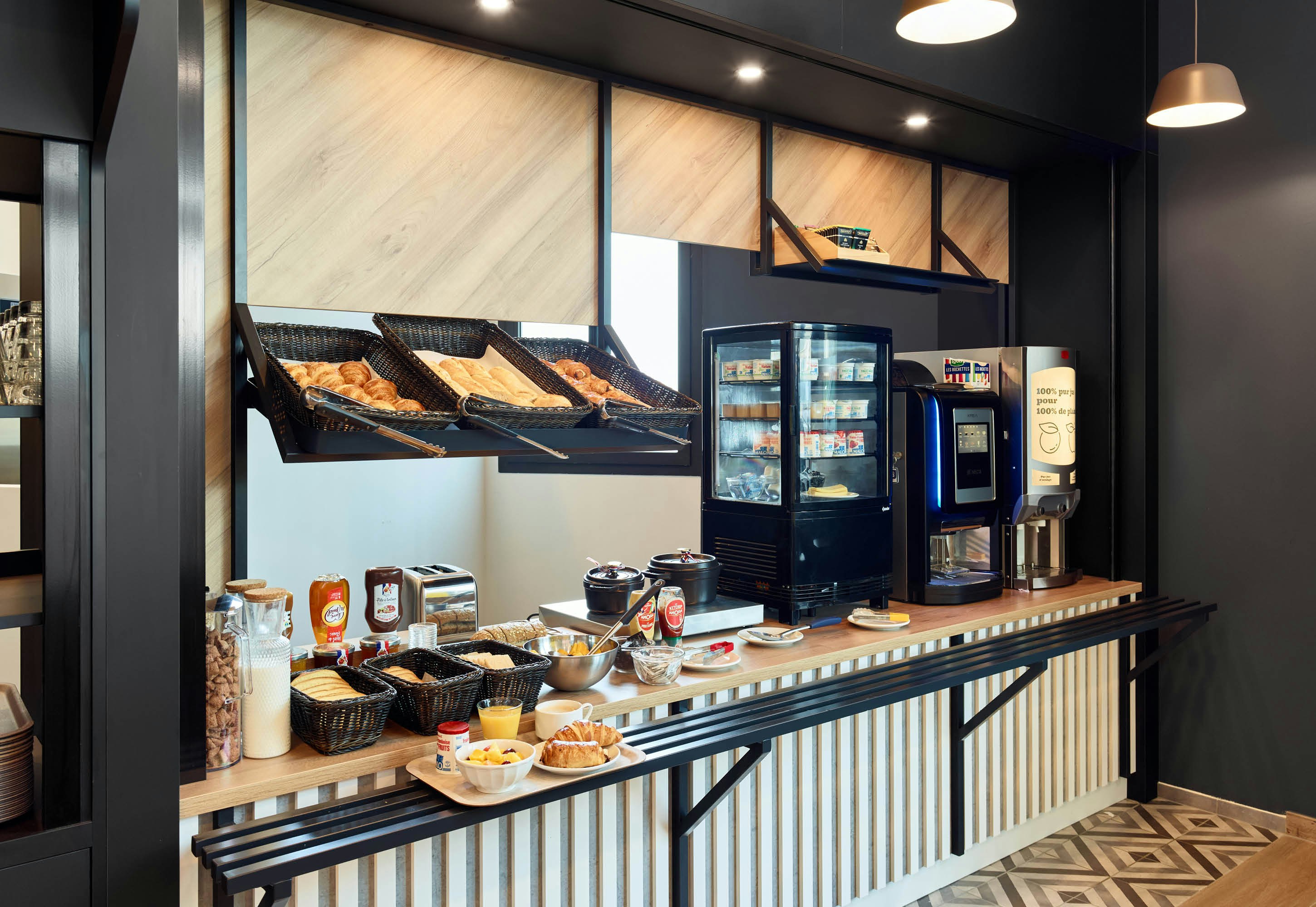 B&B HOTEL Paris Clichy-sous-Bois 18/28