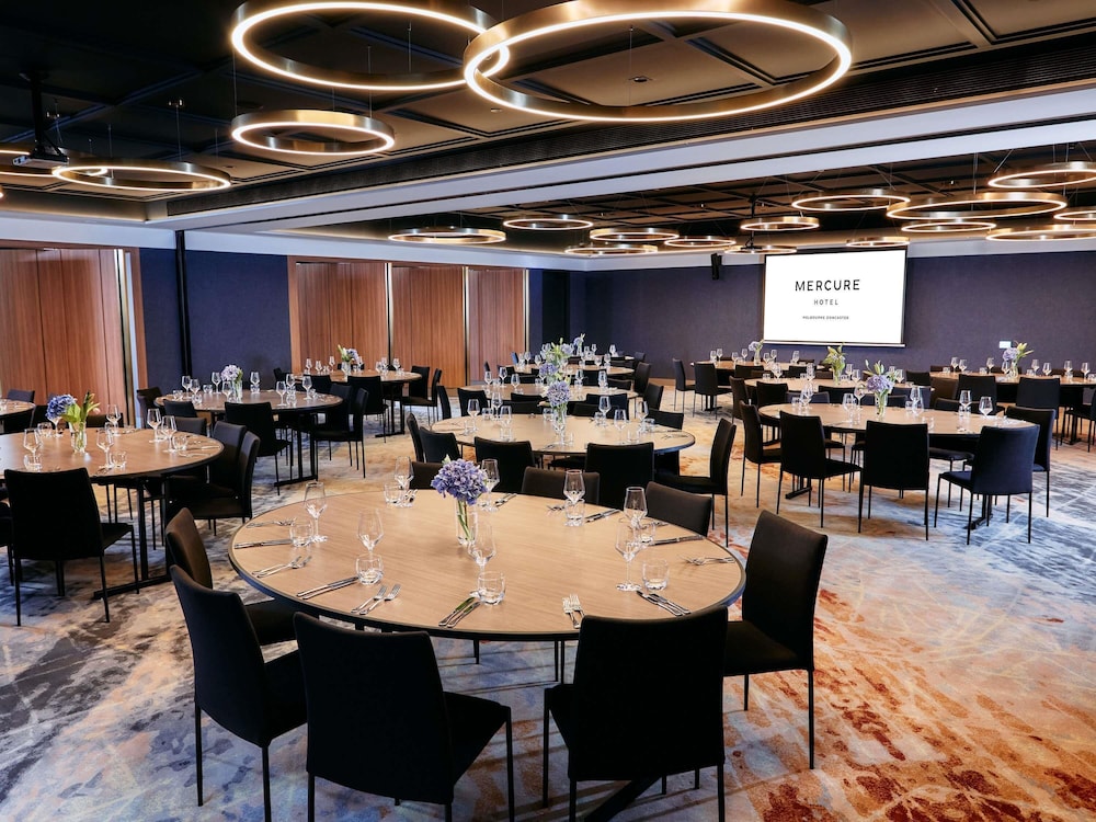 Mercure Melbourne Doncaster 59/70
