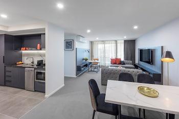 2 BEDROOMS, APARTMENT