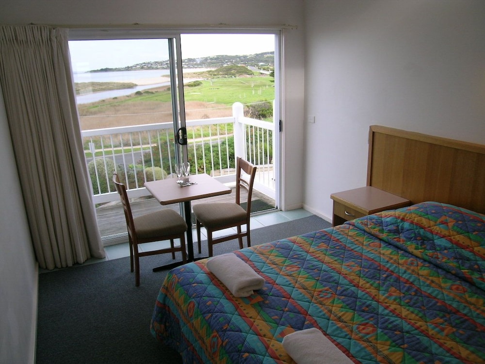 A Great Ocean View Motel 16/27