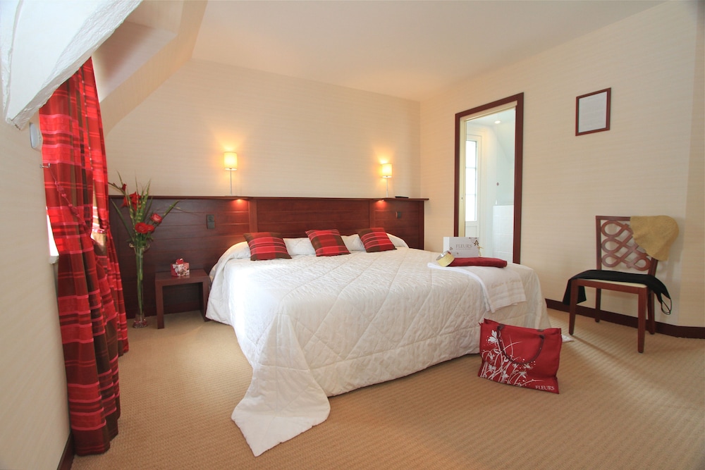 Deluxe, King Bed
