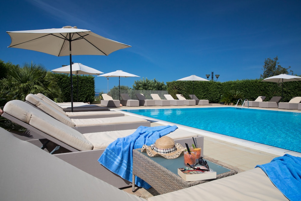 Lu Hotel Porto Pino 19/48