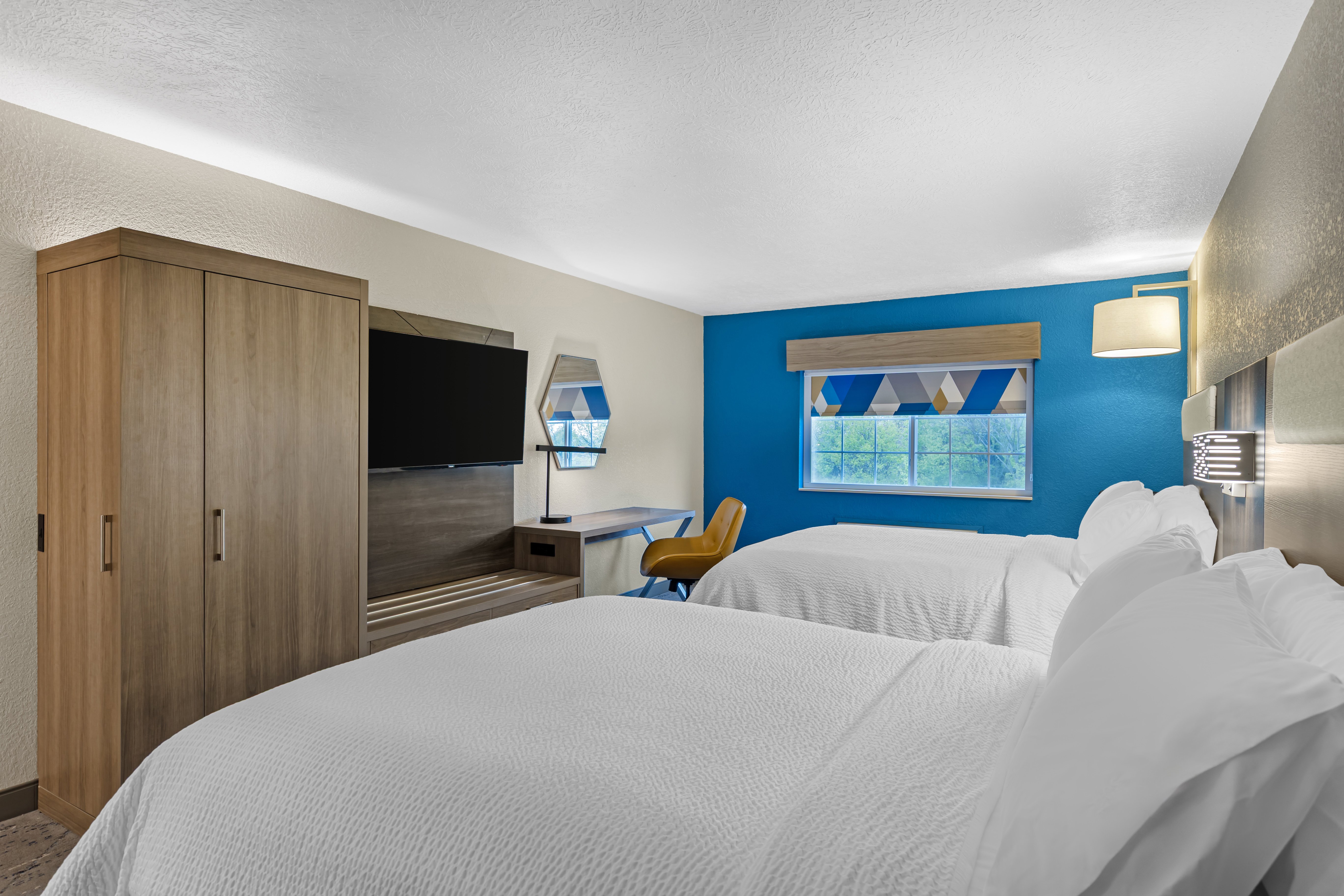 Holiday Inn Express Hotel Suites Charlotte 13/44